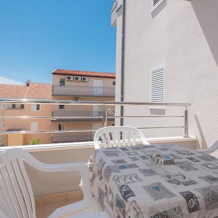 Apartmani Vujcic Макарска Экстерьер фото