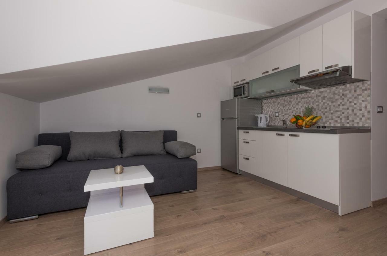 Apartmani Vujcic Макарска Экстерьер фото