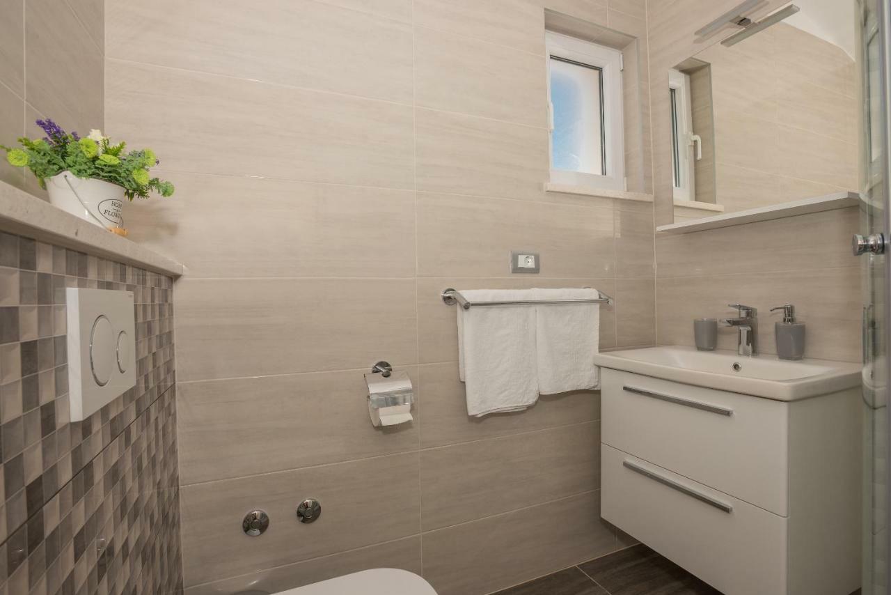 Apartmani Vujcic Макарска Экстерьер фото