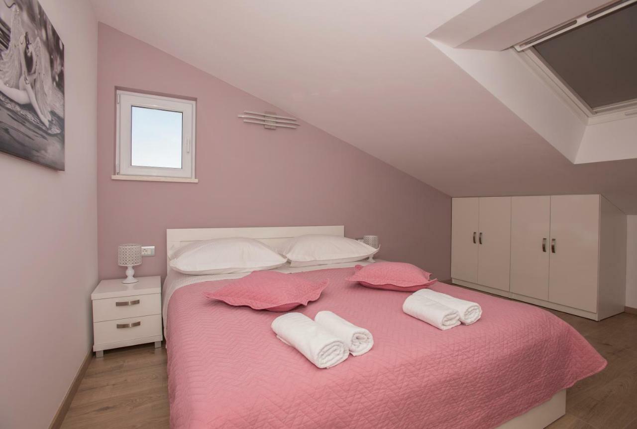 Apartmani Vujcic Макарска Экстерьер фото