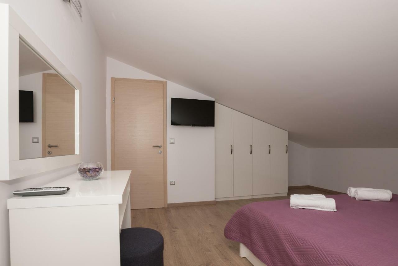 Apartmani Vujcic Макарска Экстерьер фото